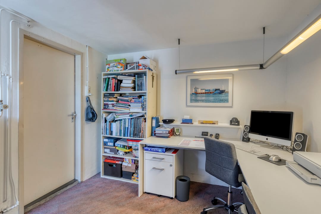 Photo 17 of Zuurbes 21