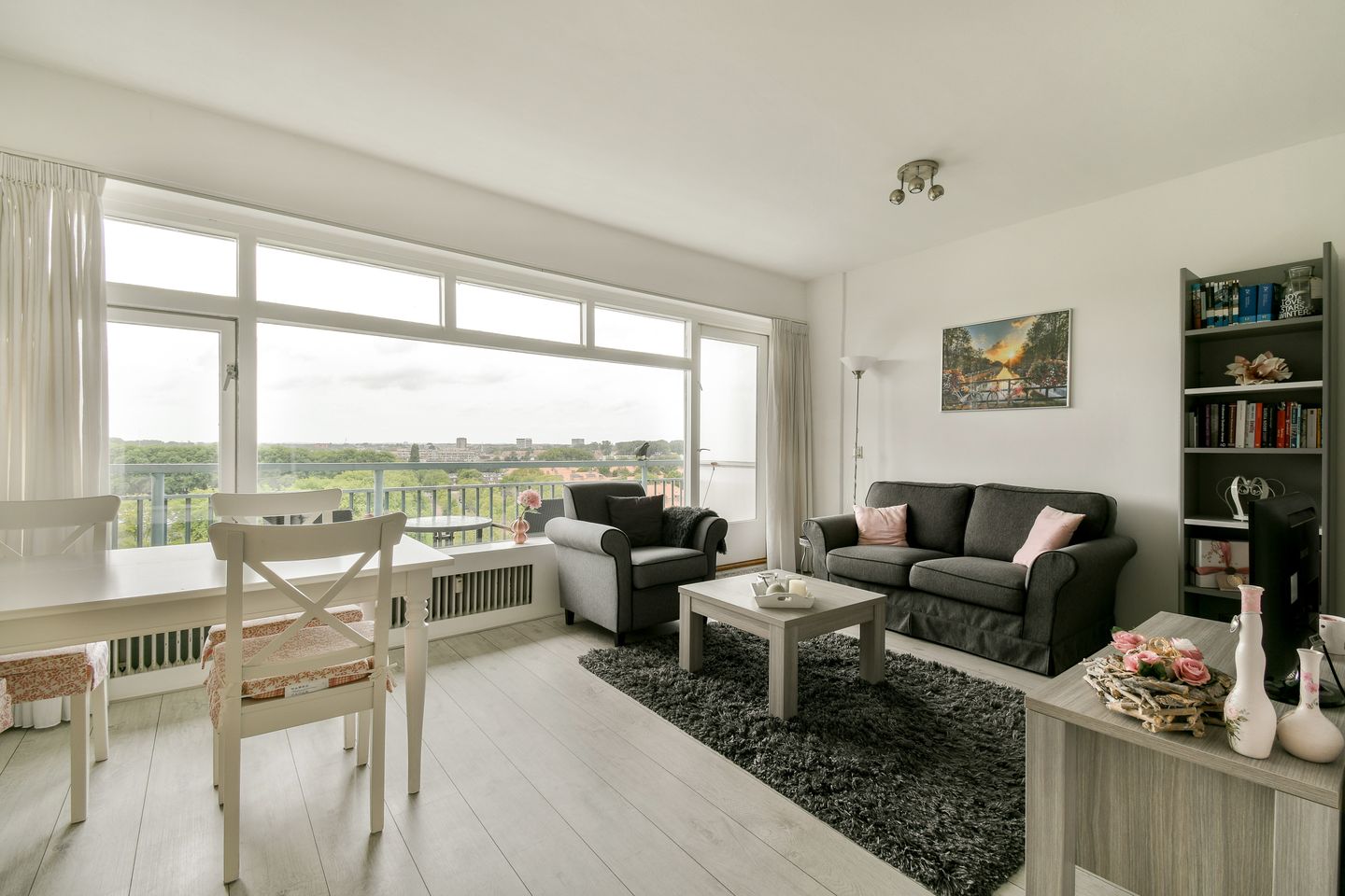 Photo 4 of Burgemeester Hogguerstraat 1077