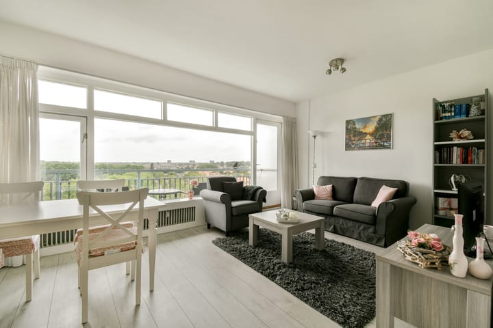 Photo 4 of Burgemeester Hogguerstraat 1077