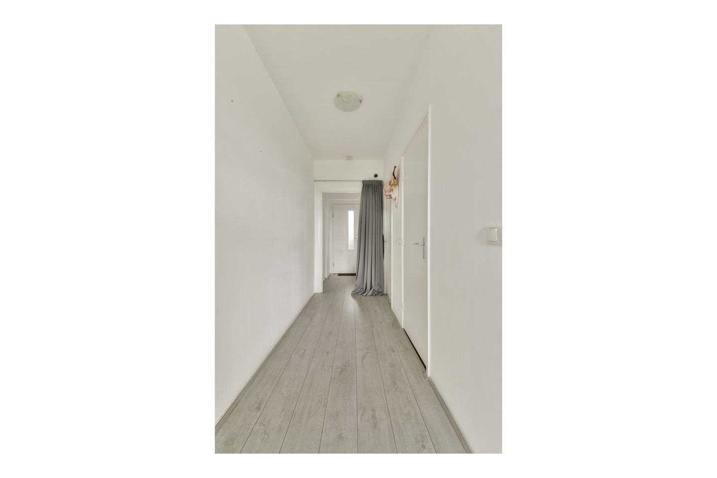 Photo 10 of Burgemeester Hogguerstraat 1077