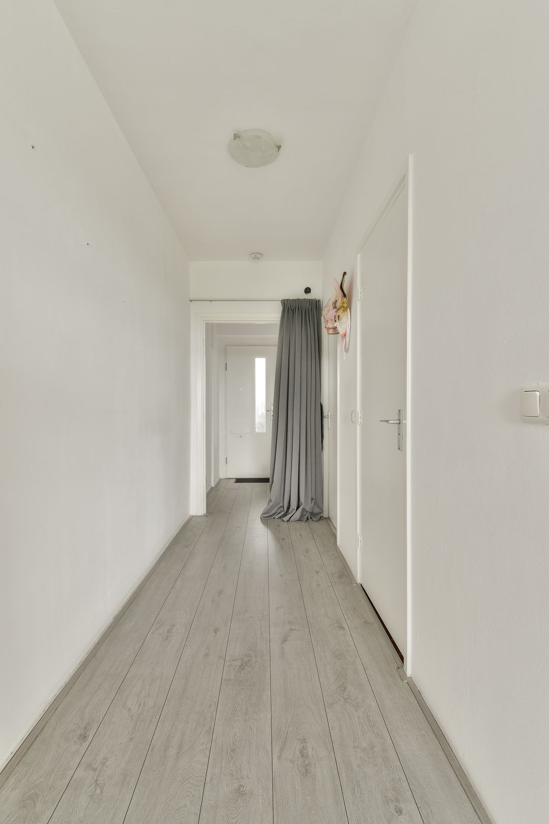 Photo 11 of Burgemeester Hogguerstraat 1077