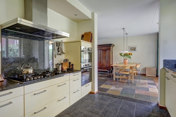 Photo 15 of Ruijsstraat 40