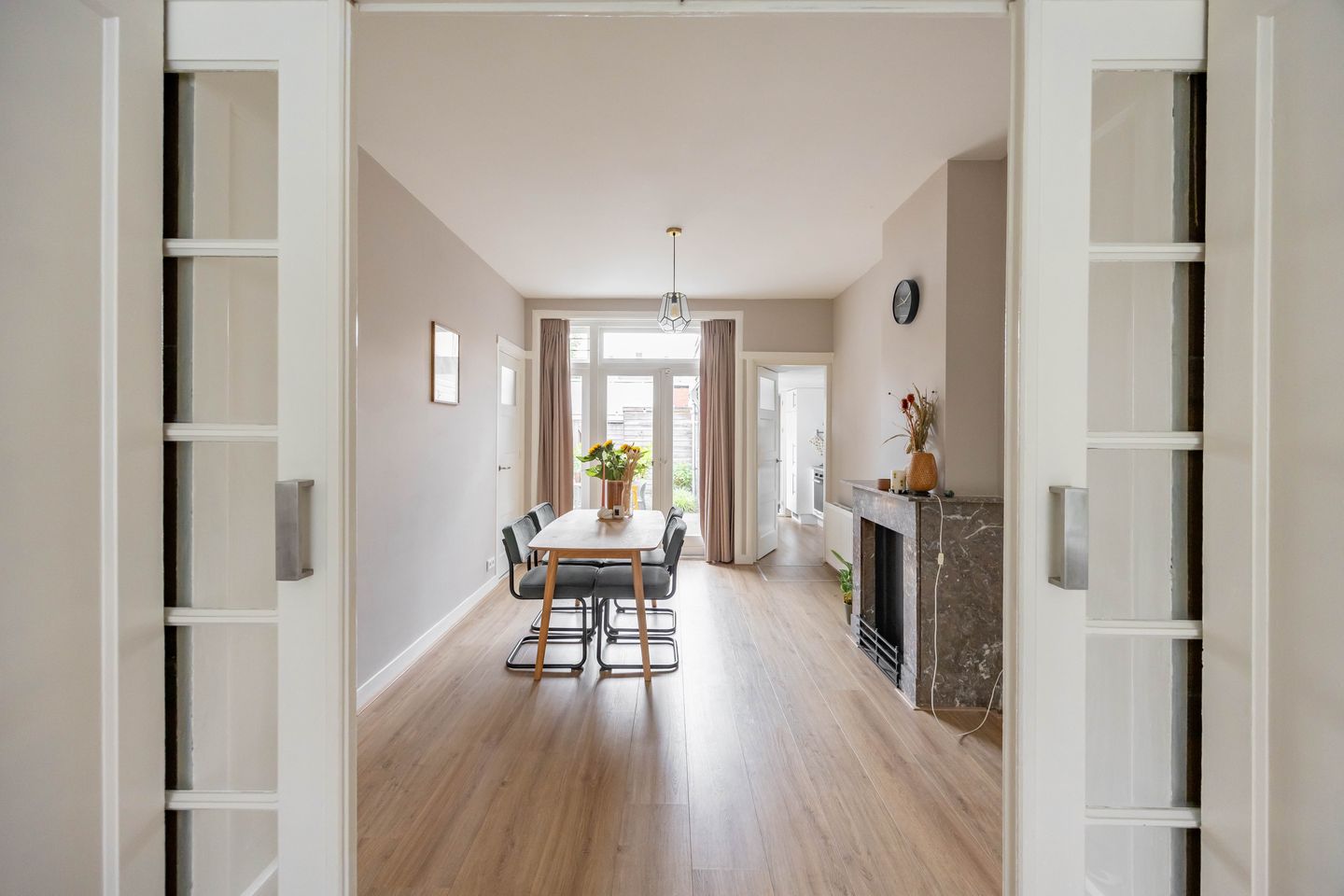 Foto 10 van Van Houtenlaan 14