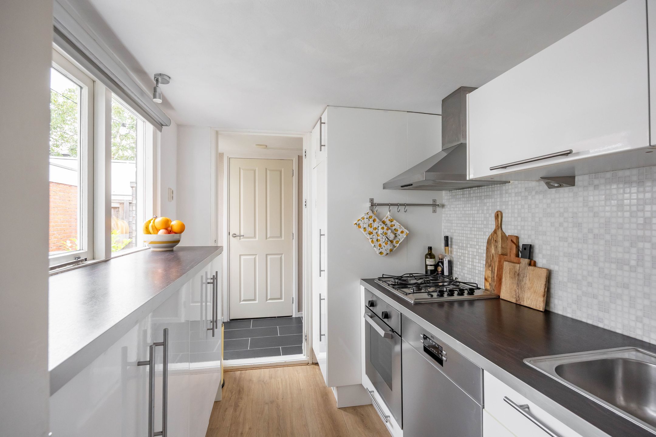 Foto 15 van Van Houtenlaan 14