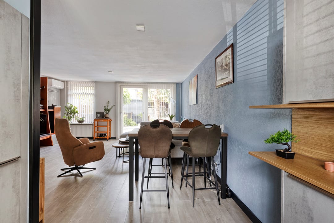 Foto 11 van Witte de Withplein 28