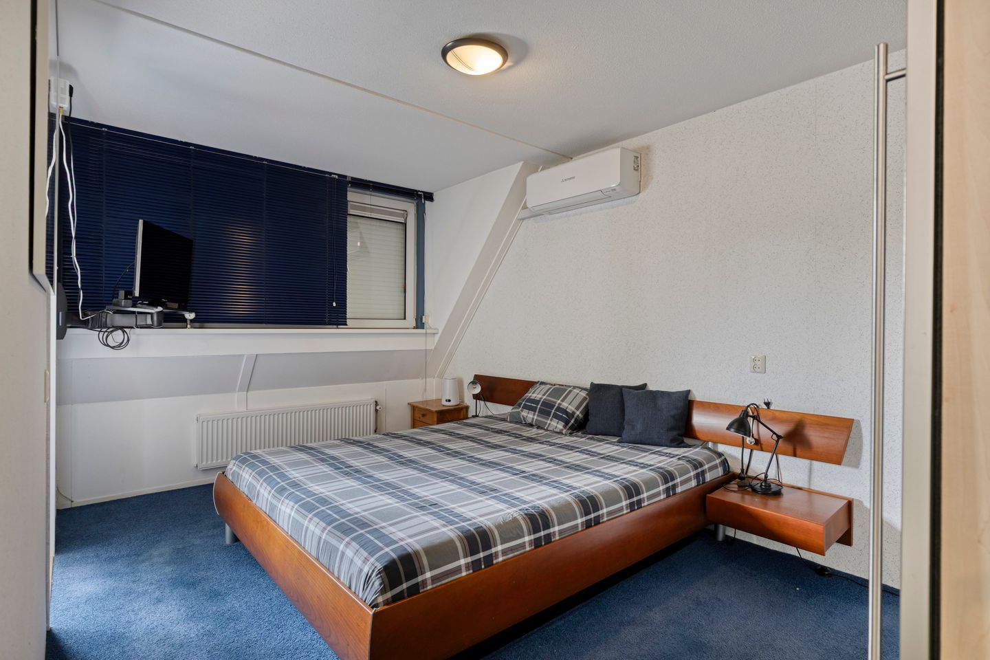 Foto 14 van Witte de Withplein 28