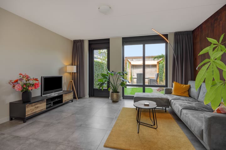 Foto 17 van Schoolstraat 16