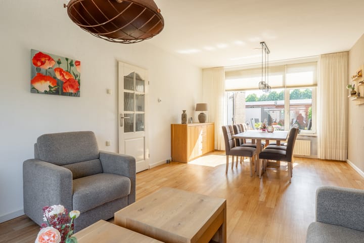 Photo 7 of Bernhardstraat 24