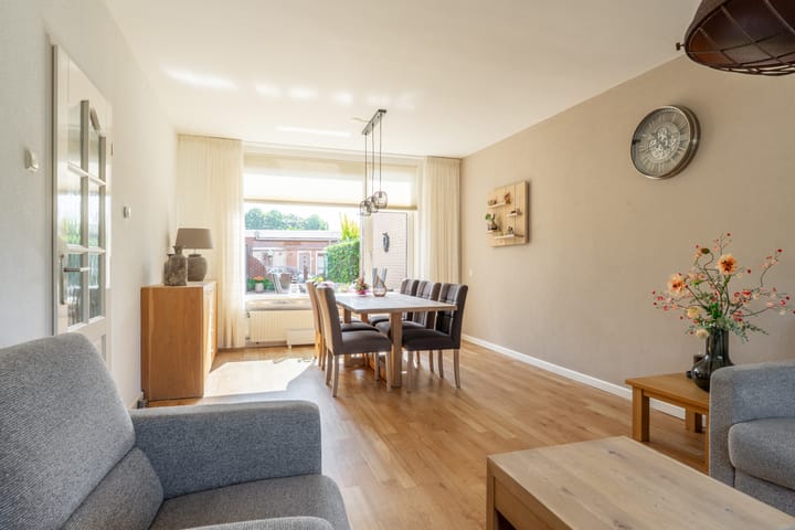 Photo 8 of Bernhardstraat 24