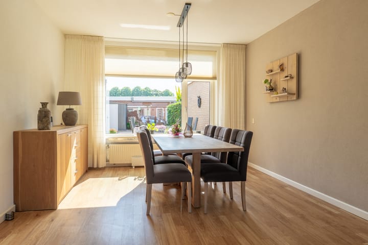 Photo 9 of Bernhardstraat 24