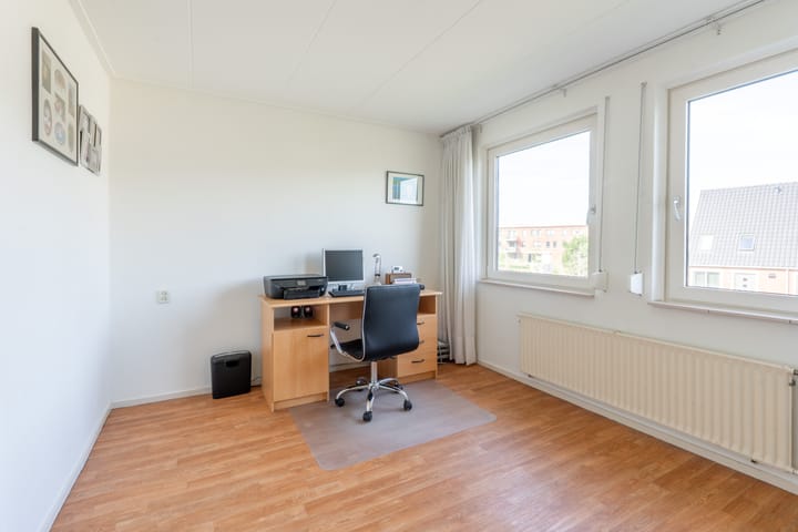 Photo 15 of Bernhardstraat 24