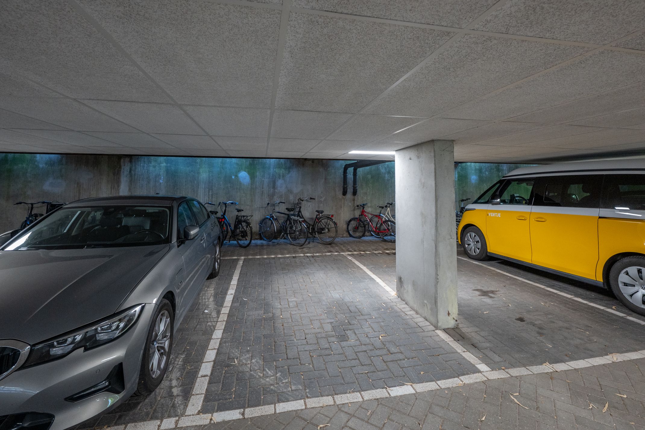 Foto 48 van Reyer Anslostraat 15