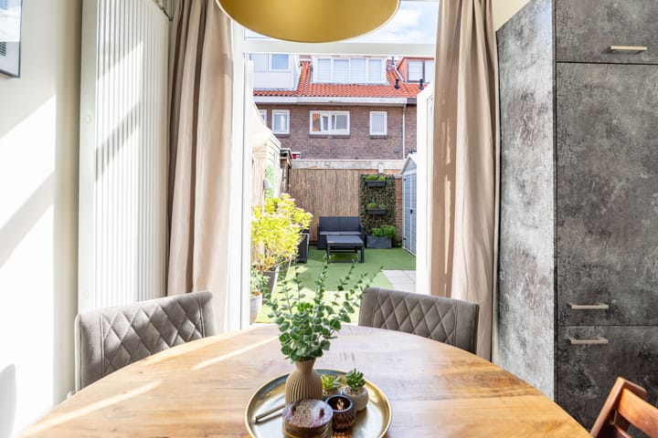 Photo 9 of Schoolmeesterstraat 26