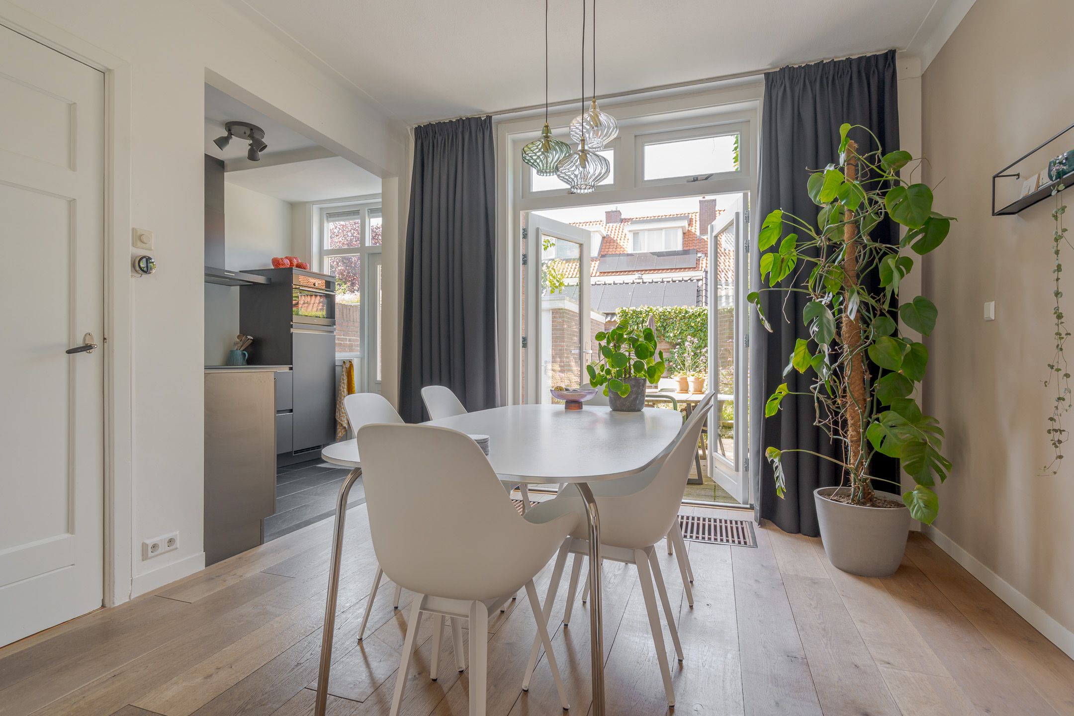 Photo 21 of Bilderdijkstraat 49
