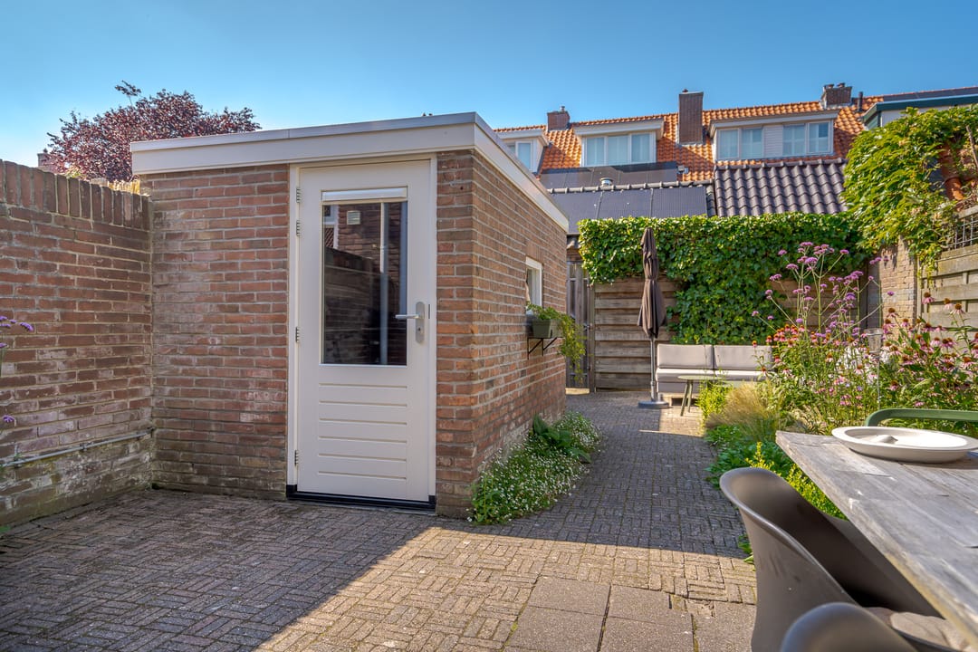 Photo 32 of Bilderdijkstraat 49