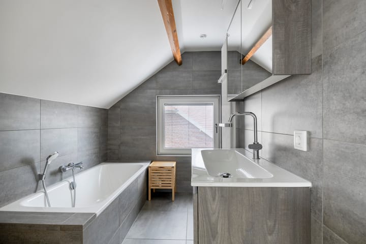 Foto 34 van Oeffeltseweg 1