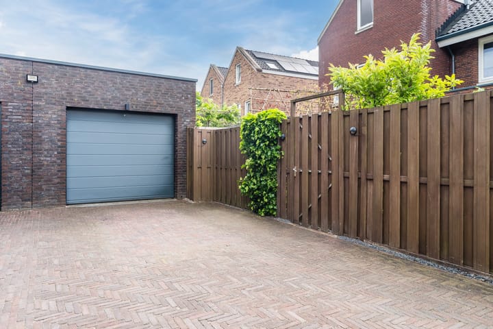 Foto 16 van Beeldentuinlaan 79