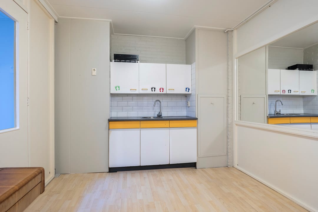 Photo 16 of de Ruyterweg 8