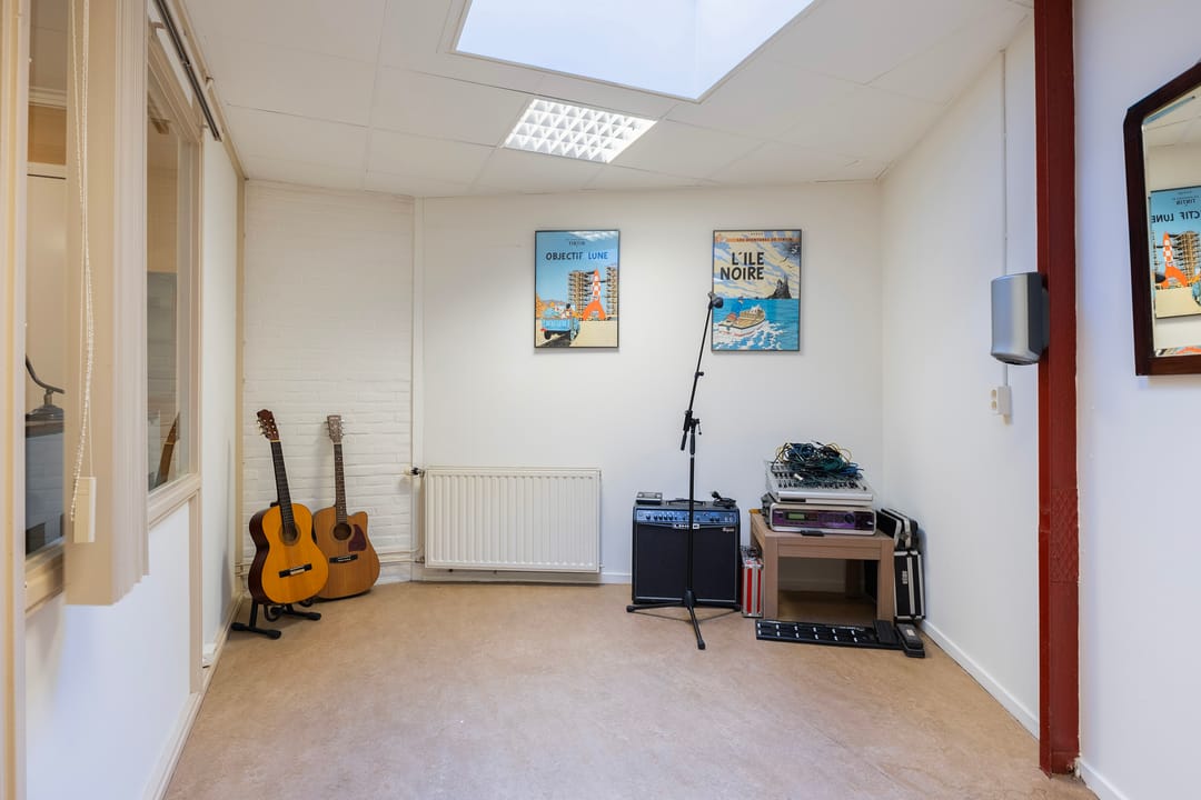 Photo 17 of de Ruyterweg 8