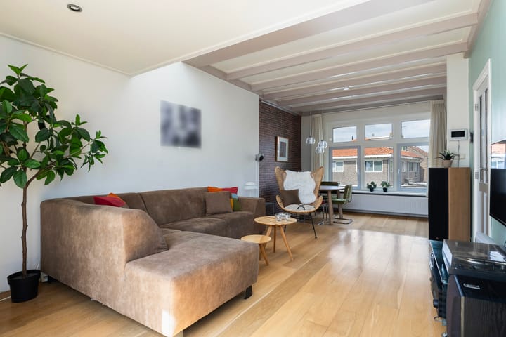 Foto 22 van de Ruyterweg 8