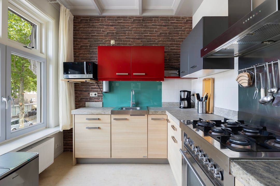 Photo 31 of de Ruyterweg 8