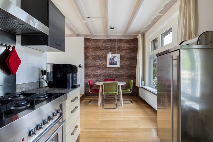 Foto 32 van de Ruyterweg 8