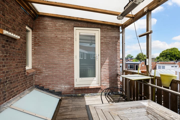 Foto 46 van de Ruyterweg 8