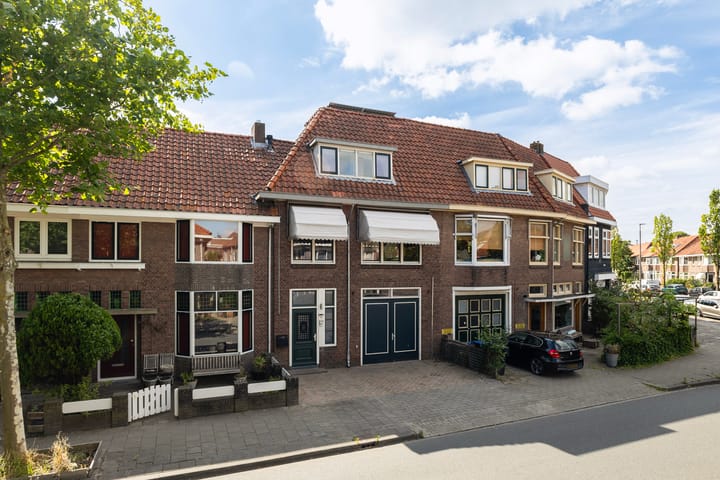 Foto 50 van de Ruyterweg 8