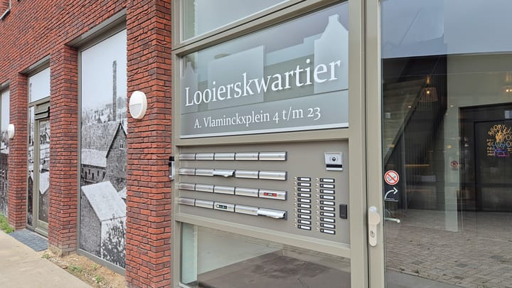 Photo 37 of A.Vlaminckxplein 22