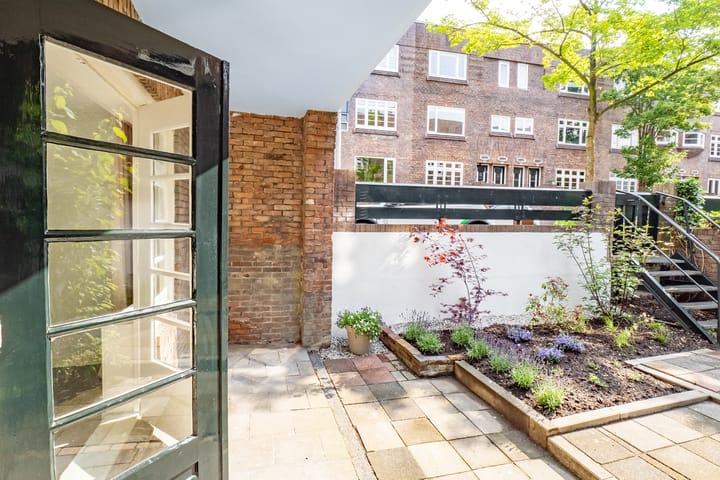 Photo 40 of Van Brakelstraat 23