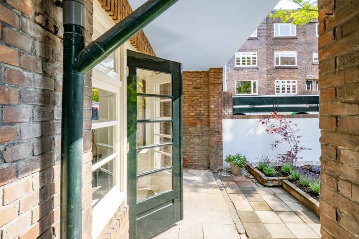 Photo 41 of Van Brakelstraat 23