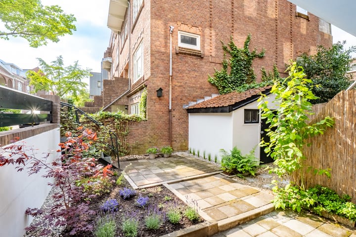 Photo 42 of Van Brakelstraat 23