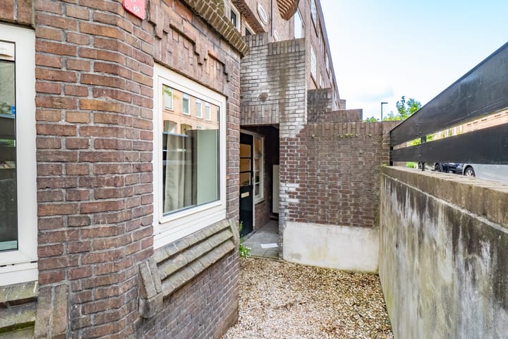 Photo 57 of Van Brakelstraat 23