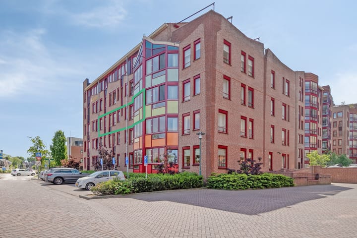 Foto 2 van De Heus Plein 10