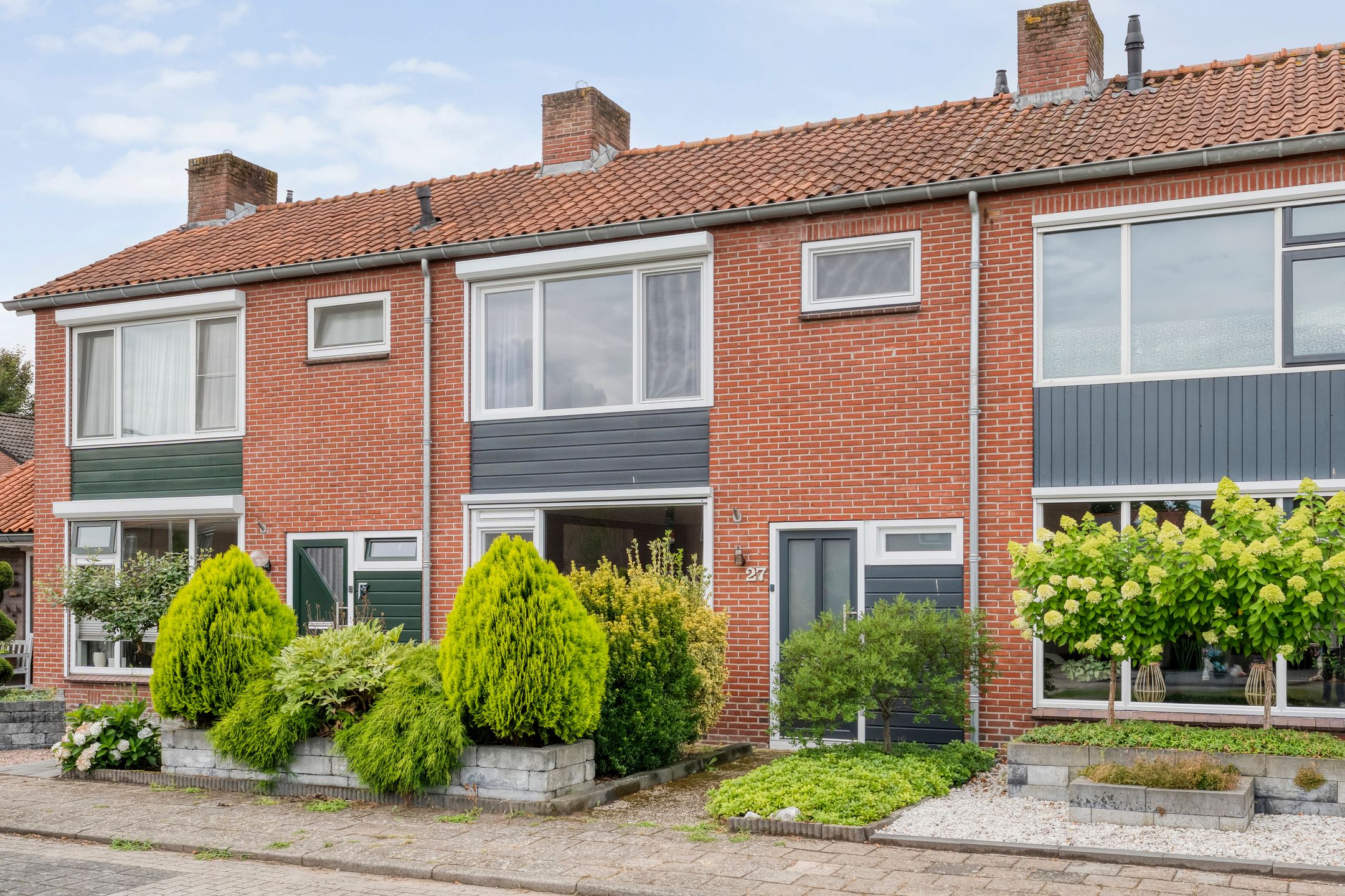 Burg.van der Grondenstraat 27