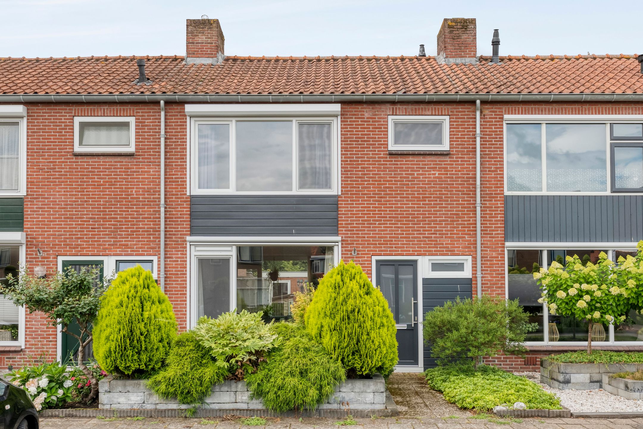 Foto 6 van Burg.van der Grondenstraat 27