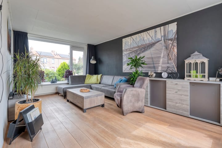 Foto 11 van Burg.van der Grondenstraat 27