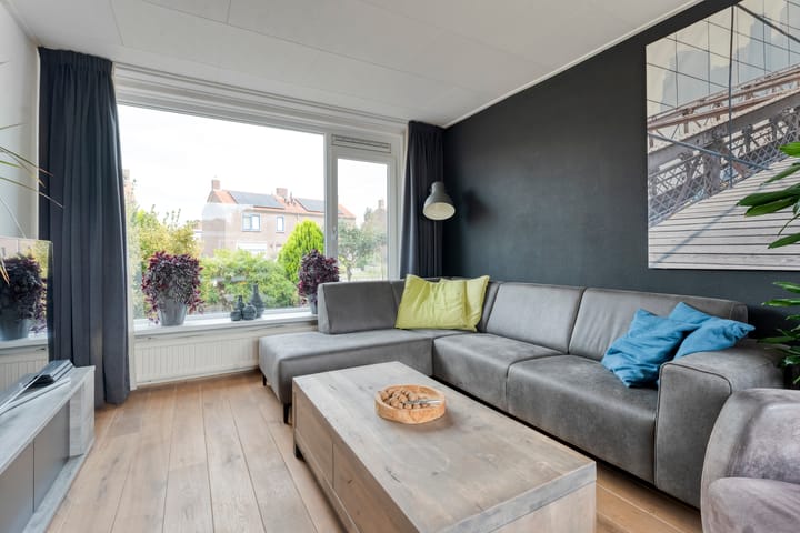 Foto 13 van Burg.van der Grondenstraat 27