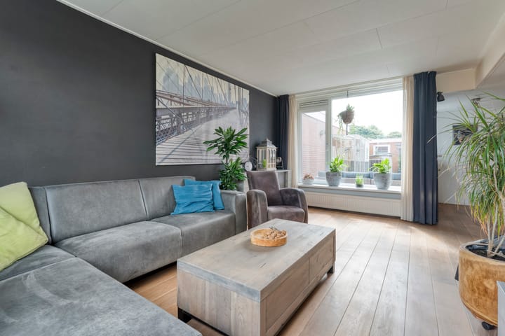 Foto 14 van Burg.van der Grondenstraat 27