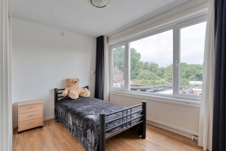 Foto 26 van Burg.van der Grondenstraat 27