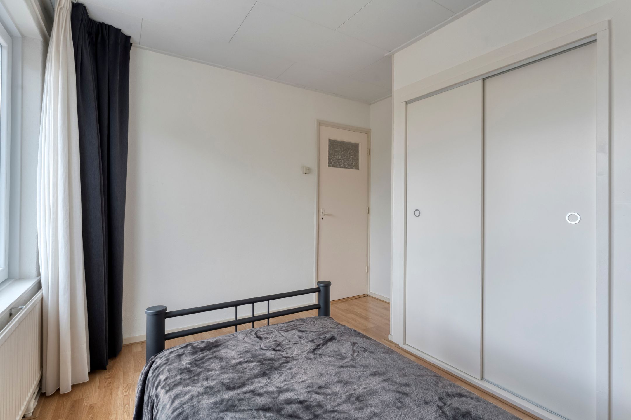 Foto 27 van Burg.van der Grondenstraat 27