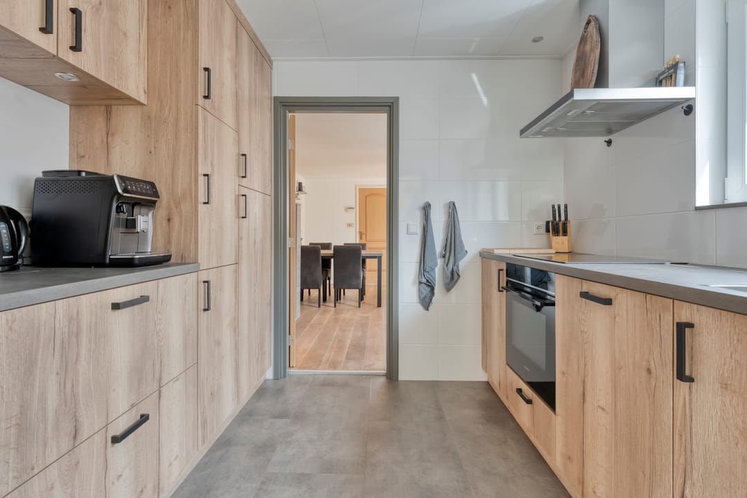 Foto 16 van Burg.van der Grondenstraat 27