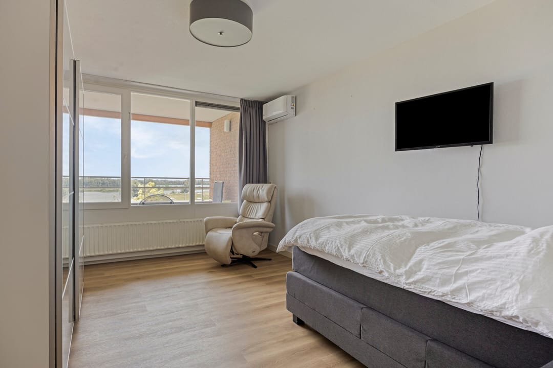 Foto 13 van Schout van Doernestraat 40