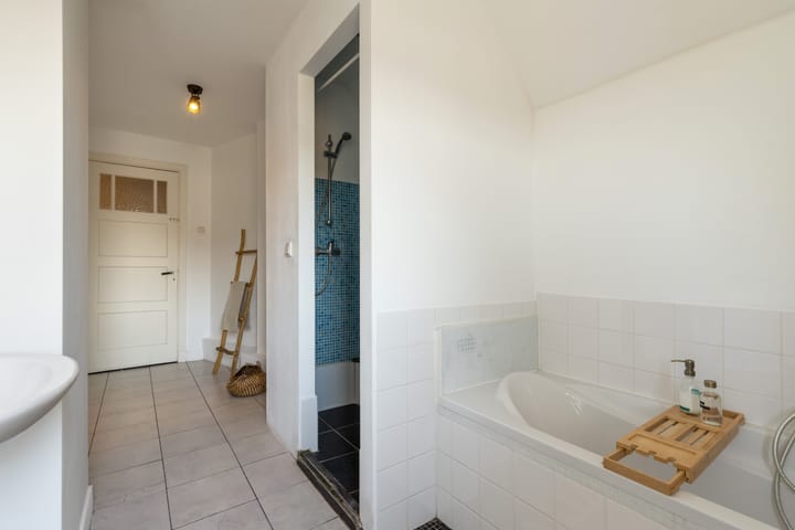 Photo 18 of van Heutszstraat 59