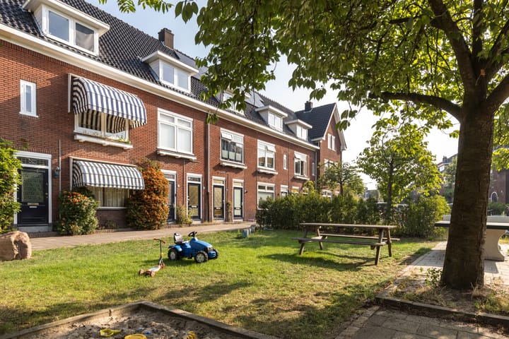 Photo 22 of van Heutszstraat 59