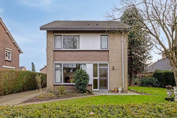 Foto 35 van Burgemeester van Erpstraat 32