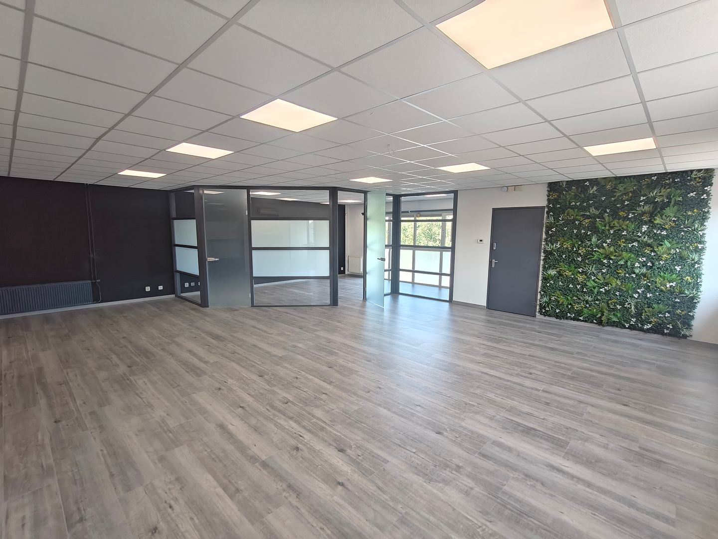 View photo 5 of Zeewinde 9-5