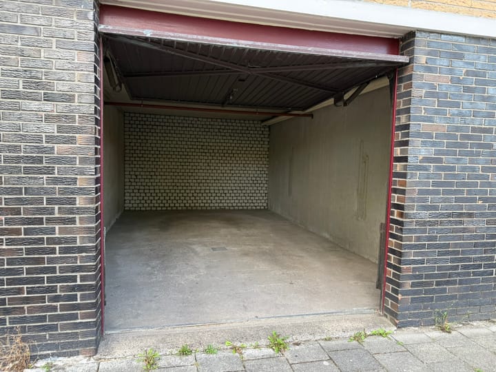 Photo 2 of Van Lennepstraat 23