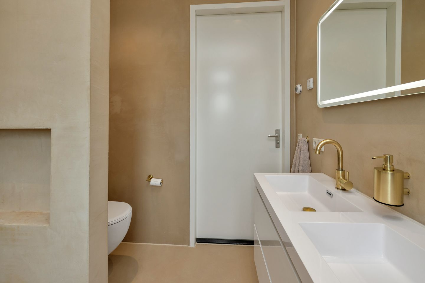 Foto 19 van Loevesteinlaan 77