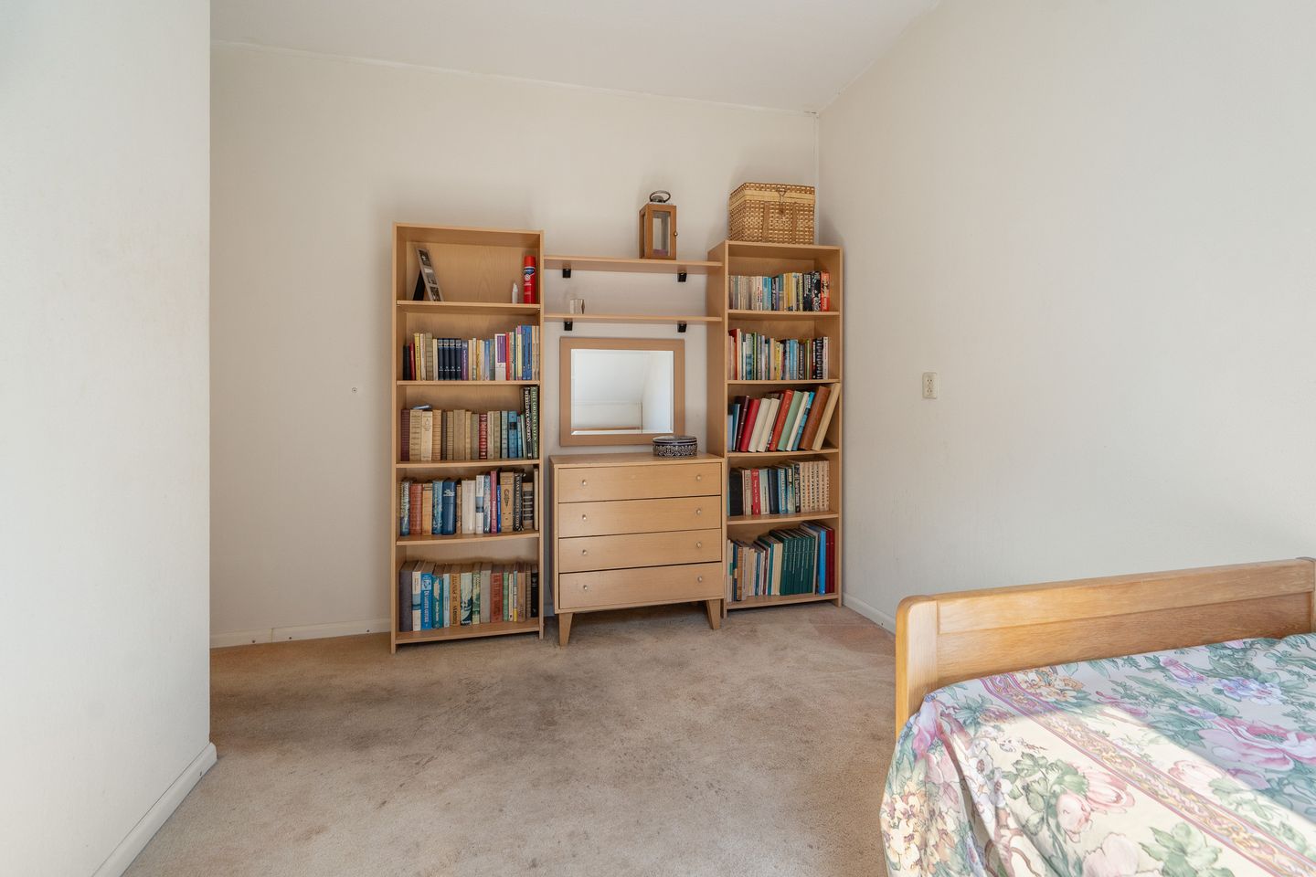 Photo 19 of Volendamstraat 30